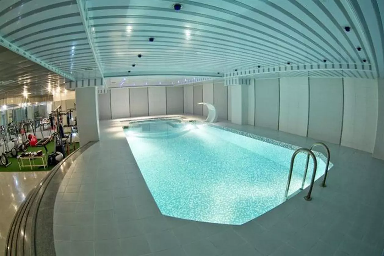 AMBASSADOR_SHABAVIZ (15).jpg